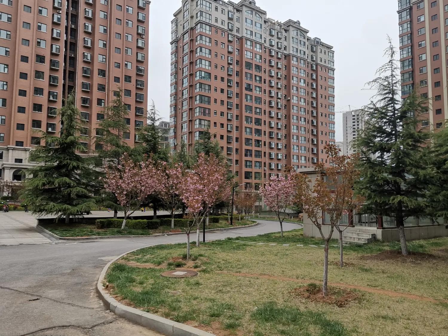 学会营造紧张的氛围，让读者产生深深的期待