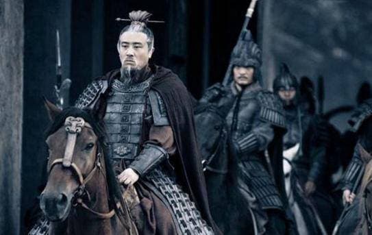 一代枭雄刘备，他真的完全信任诸葛亮吗?