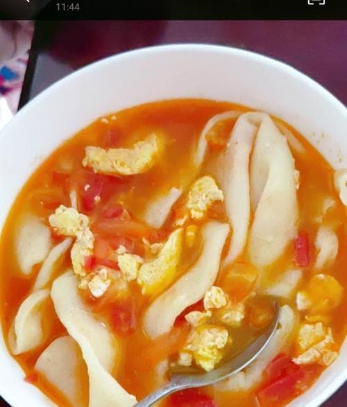 西红柿鸡蛋黑米面片：一道营养与美味兼备的健康美食
