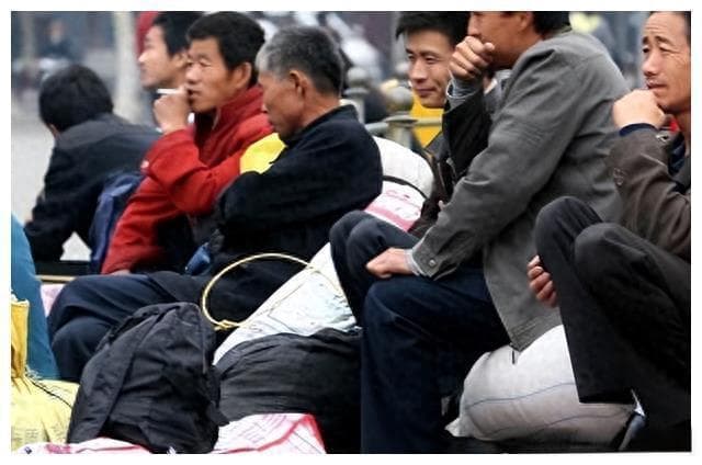 中国男人养家压力凸显，时代变迁下的家庭负担新挑战