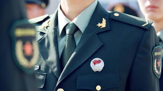 中国军队军衔制度之士兵军衔：从列兵到士官的晋升之路