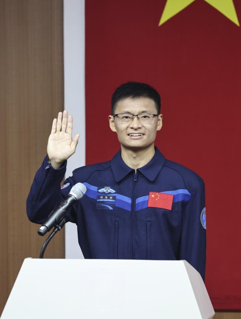 首名平民太空人桂海潮返地后首场报告
