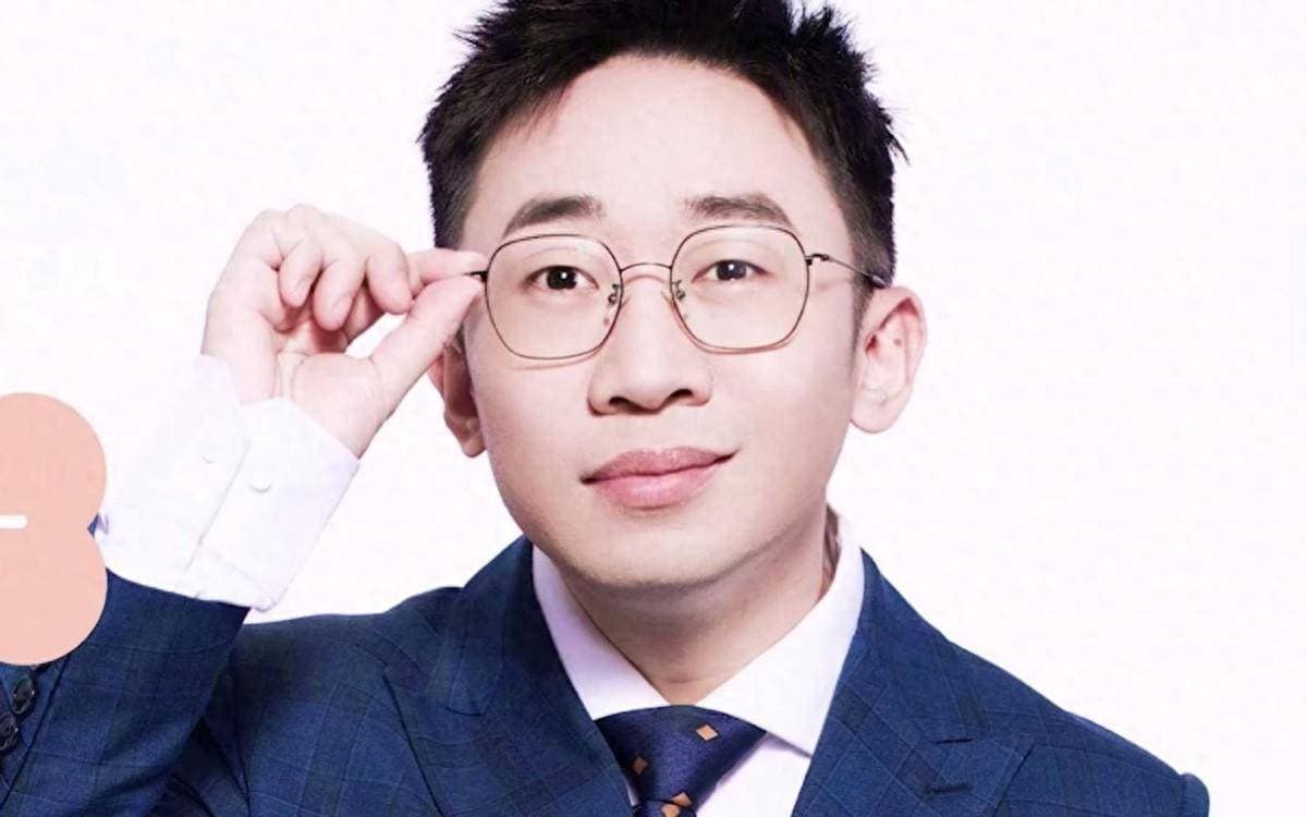 从被嫌弃的表情帝，到撑起内娱半边天，杨迪的成名之路有多艰难？