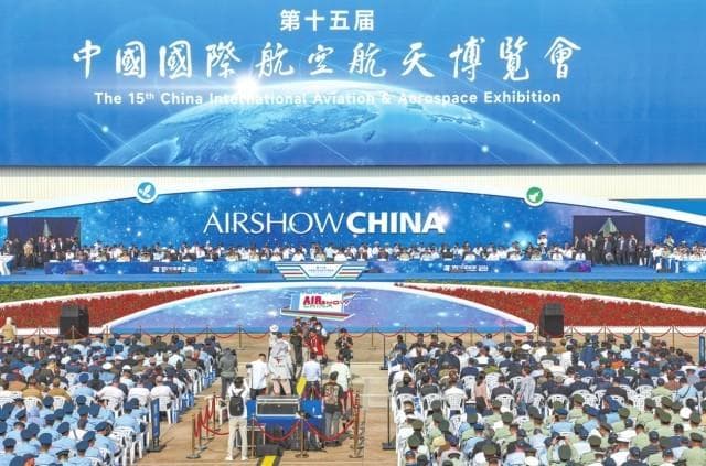 珠海航展规模创新高，先进装备展示显实力，中国航空航天重器闪亮登场