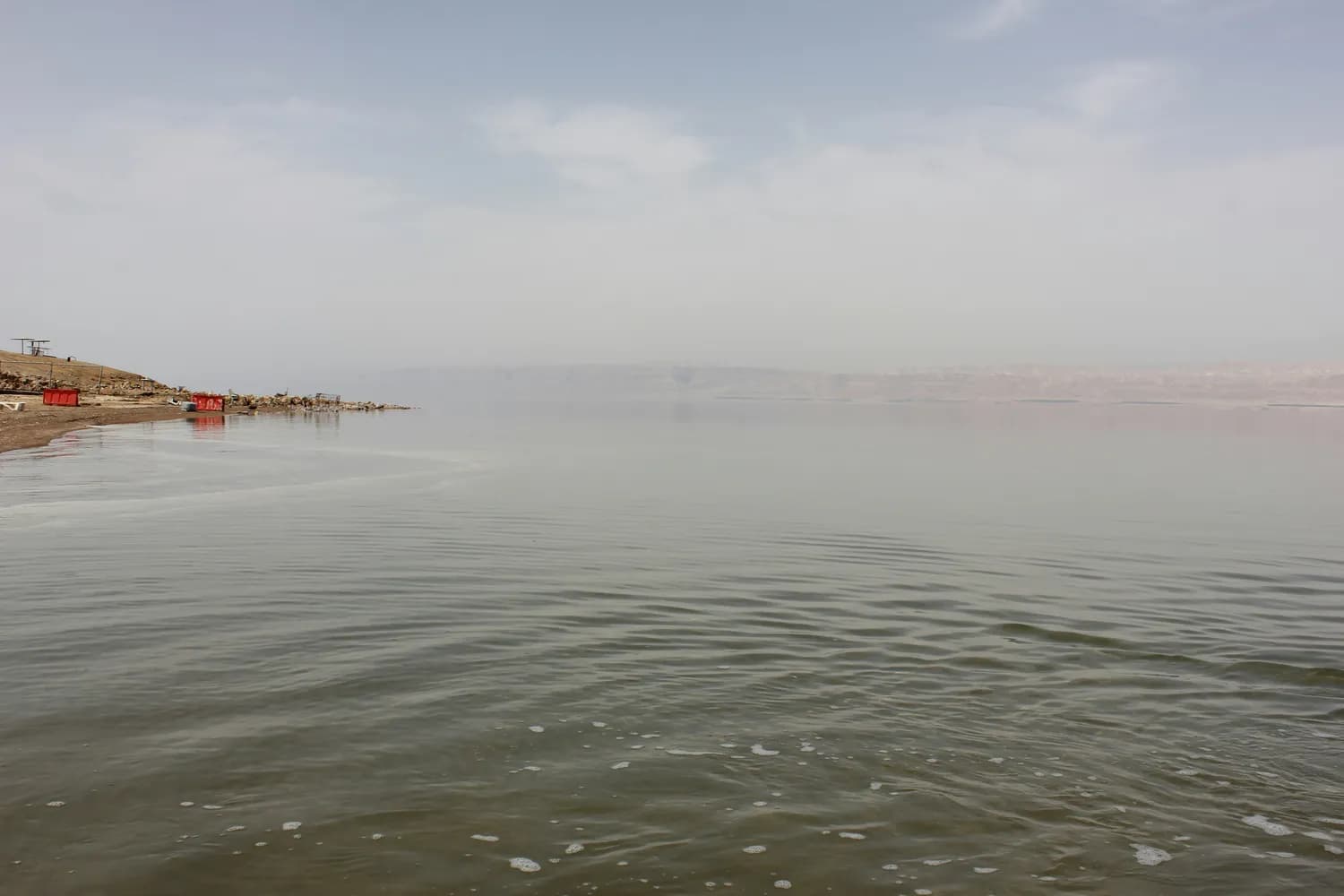 中国死海：漂浮养生新潮流