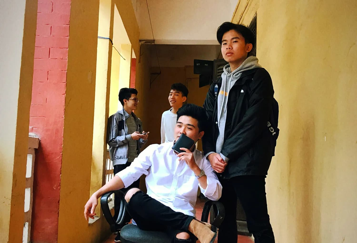 胡猛学长搞笑视频合集：室友大战