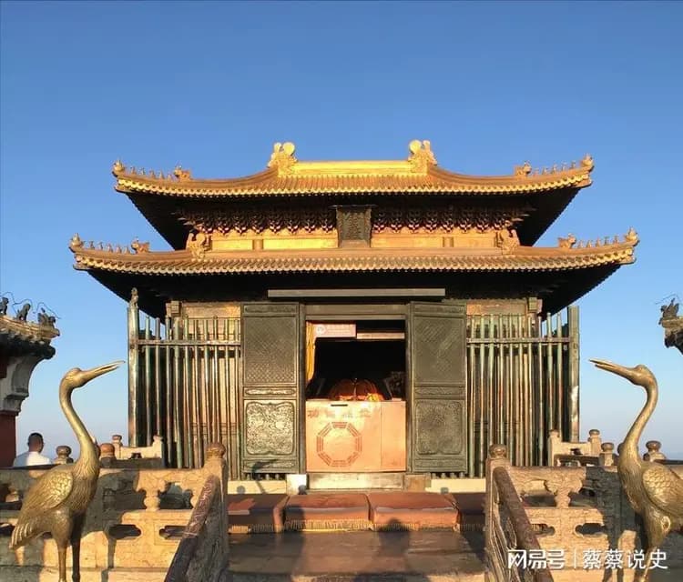 武当山金殿：600年不坏不生锈的建筑奇迹