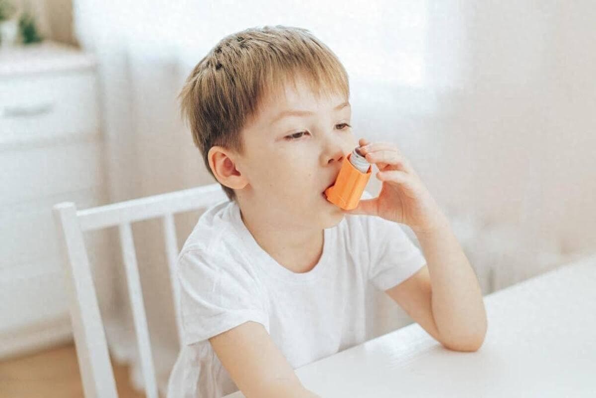 感冒还是肺炎？不理会还是抗生素？关于孩子咳嗽医生有几点建议