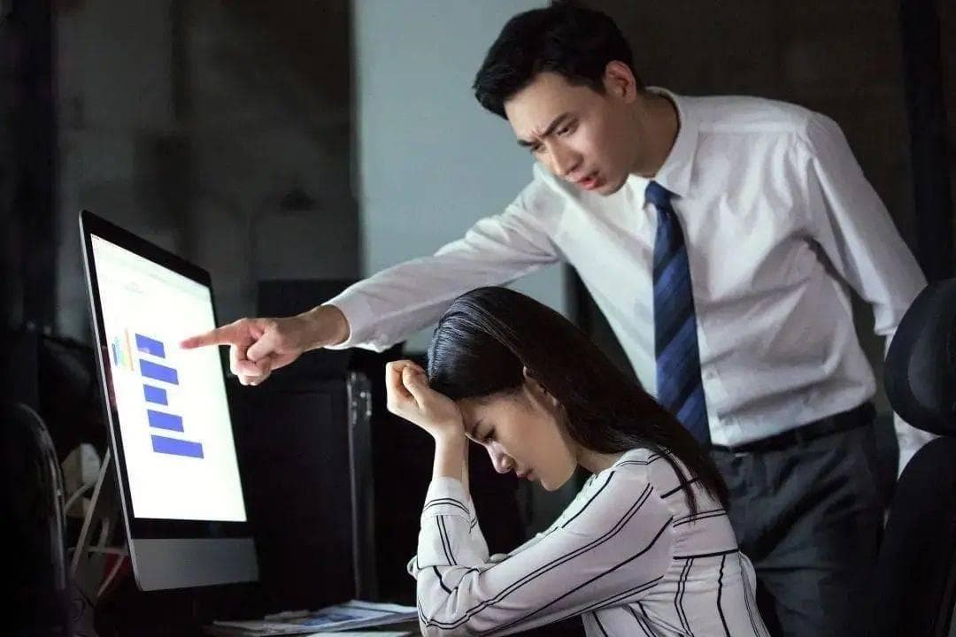 高明的领导如何批评下属？会遵循哪6个原则？