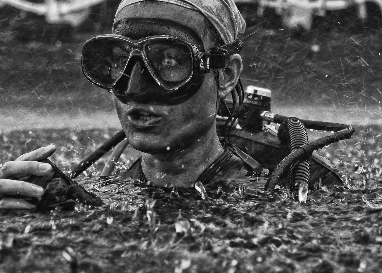 现代蛙人：水下特种兵的秘密武器