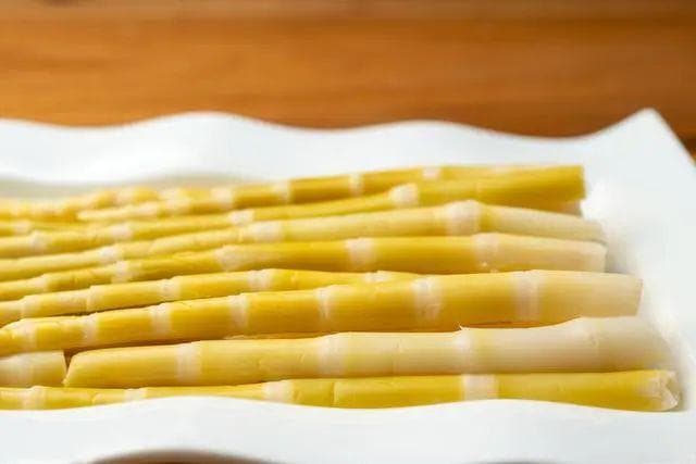 炒竹笋用不用焯水？竹笋烹饪的关键一步！