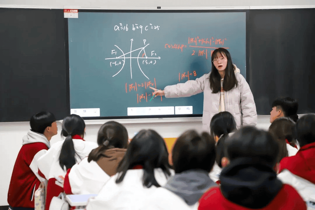 职高学子的升学之路：学业水平考试与高考报名全解析
