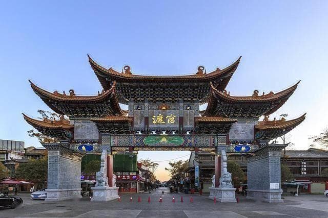 中国10大宜居城市，DeepSeek结合12份报告，发现这十个地方最抗打