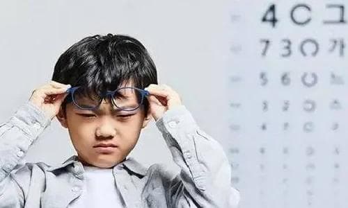 孩子戴多功能近视眼镜头晕正常吗？