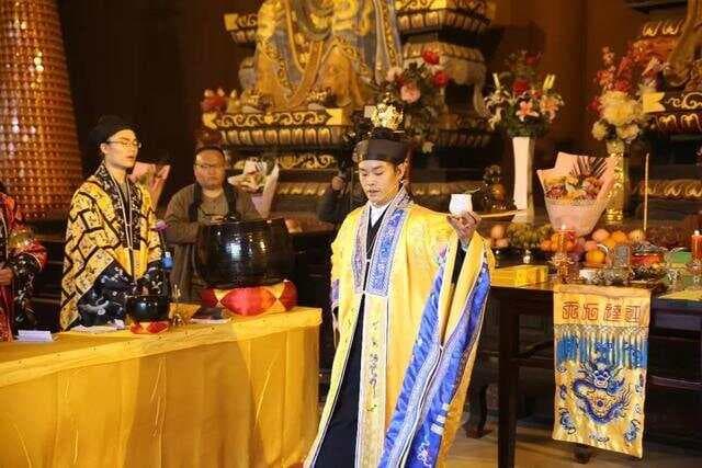 从象征符号的立场来审视道教文化