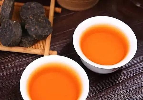 安化黑茶饮用指南：功效、禁忌与正确泡法