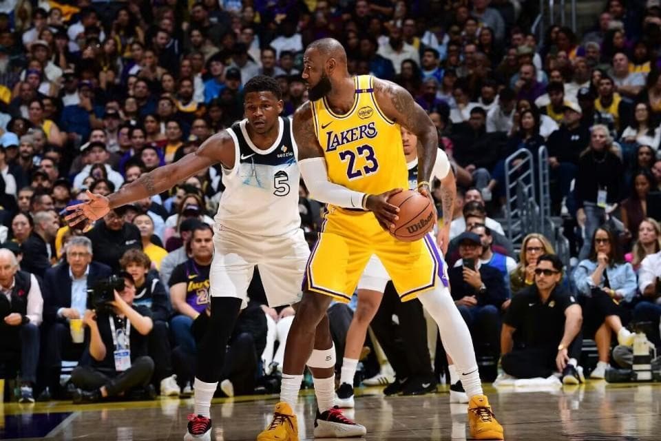 NBA常规赛：湖人力克森林狼迎四连胜 詹姆斯33+17东契奇21分