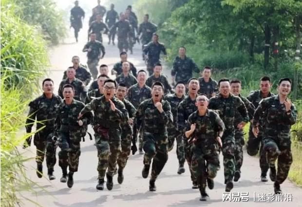 为何当兵的都说“宁跑5公里，不跑3千米”？跑过的老兵才会懂