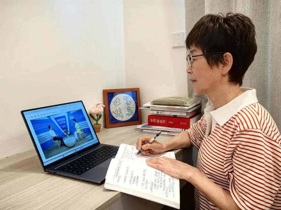 专家与家长共话：如何让孩子合理使用手机