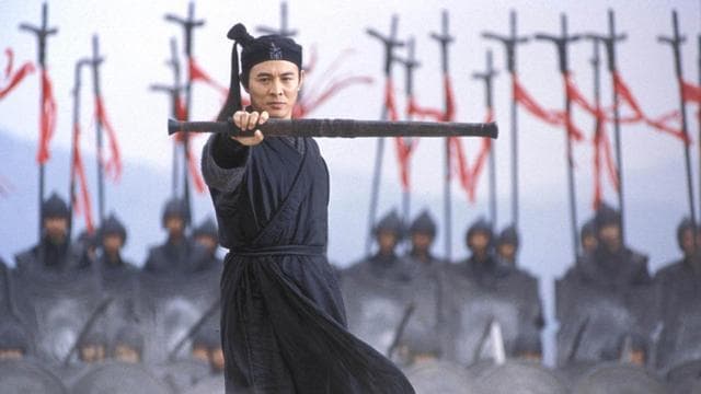 从战场到舞台：古代掷剑术的演变之路
