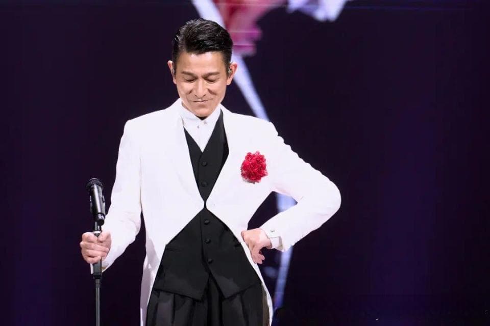 2024南都娱乐年鉴·人物篇：刘德华，兢兢业业的普通人