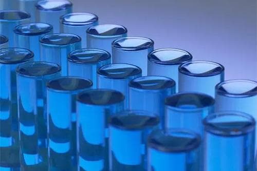 锂电池中电解液的成分和作用是什么？
