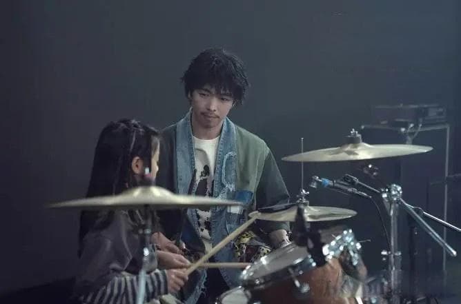 《好东西》上映：邵艺辉以艺术与社会担当呈现现代女性困境