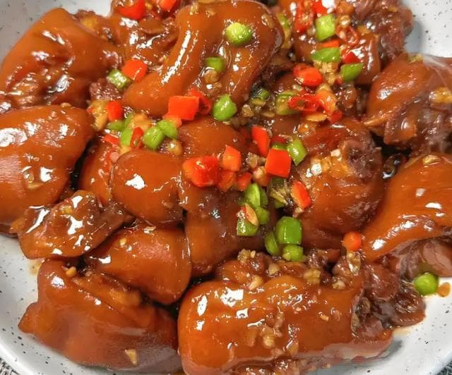 猪蹄可以做成什么美食？猪蹄大变身！解锁N种隐藏吃法，吃货必看