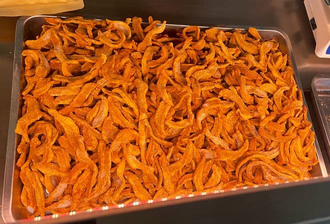 青岛八大美食：从脂渣到鲍鱼，每一道都是舌尖上的盛宴