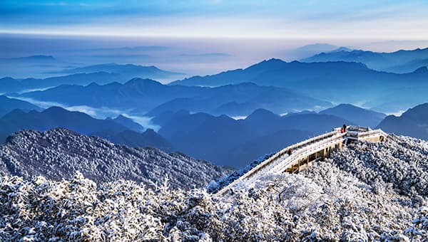 重庆市南川区 冬来金佛山滑雪泡温泉