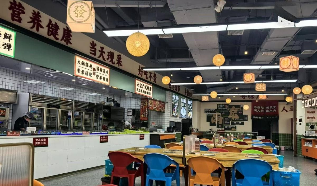 优惠促销+互动体验：快餐店节假日营销活动策划指南