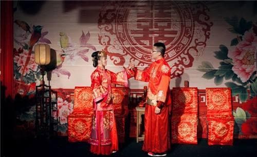 新郎婚礼致辞精选：3篇实用范例帮你轻松应对