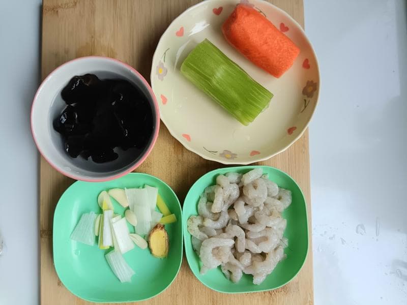 三丝炒虾仁