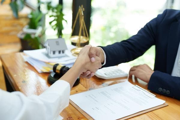 肖像权使用许可：如何合法地使用他人的肖像？