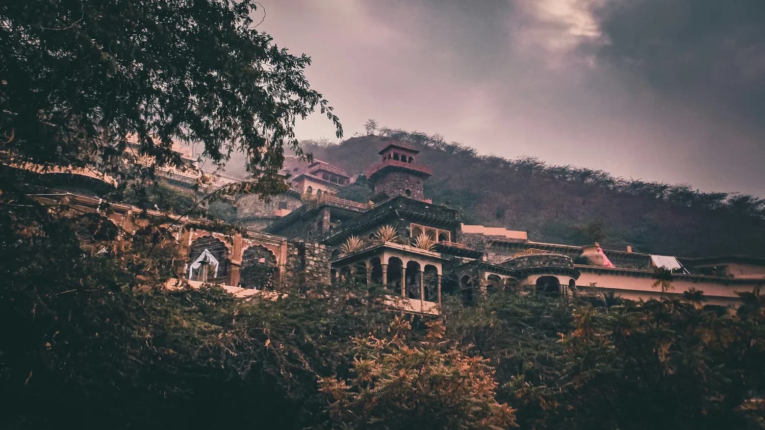延安革命纪念馆：红色之旅打卡圣地