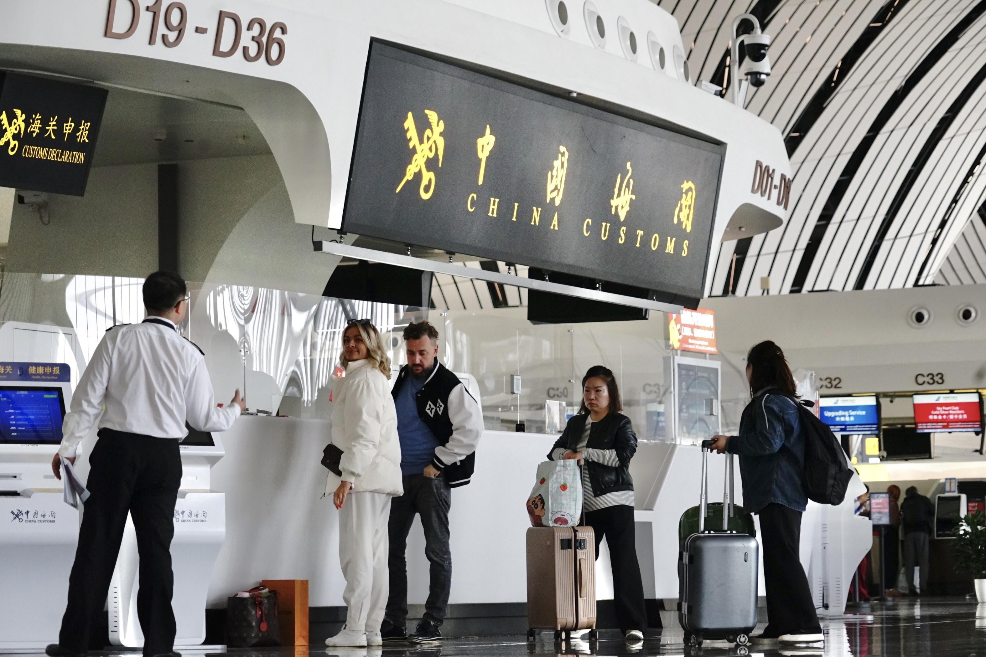 周日起大兴机场进入冬春航季，多家航司新开热门航线