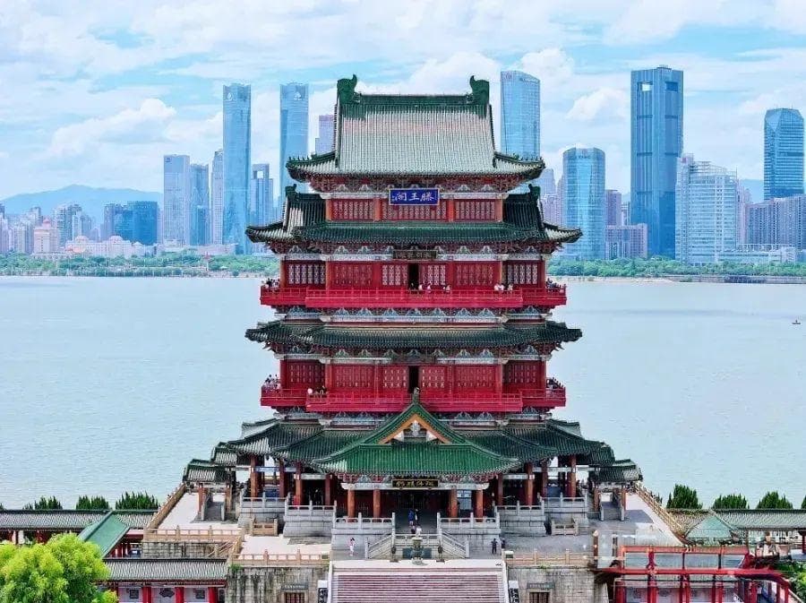 再进4位！南昌跻身中国百强城市前30名