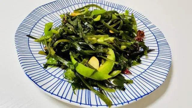 酸辣海带丝，酸辣爽口，是初夏开胃的最佳选择