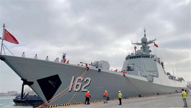 中华神盾052D进化史：从052到海上利器的蜕变之路