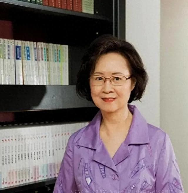 琼瑶，她的观念还需要至少几百年才能被广泛接受