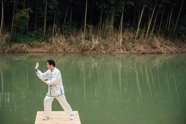 道家内功十二锦：传统养生功法详解