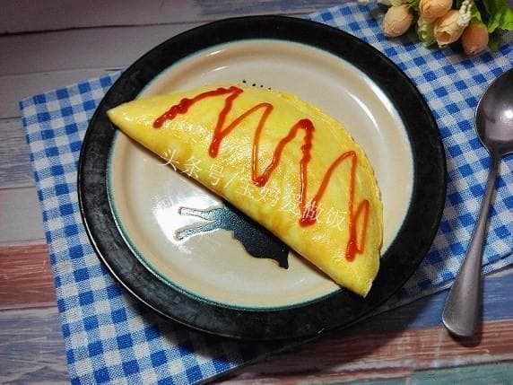蛋包饭的蛋皮怎么做才比较嫩（简单一招助你轻松搞定蛋包饭）