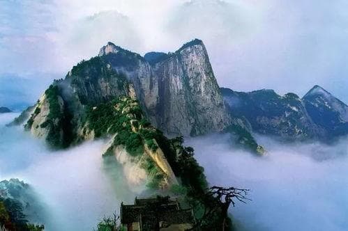探索中国四大名山：各具特色的自然美景