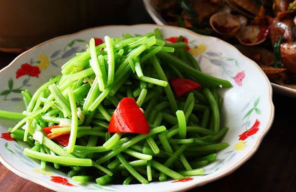 菜男脆炒红薯茎