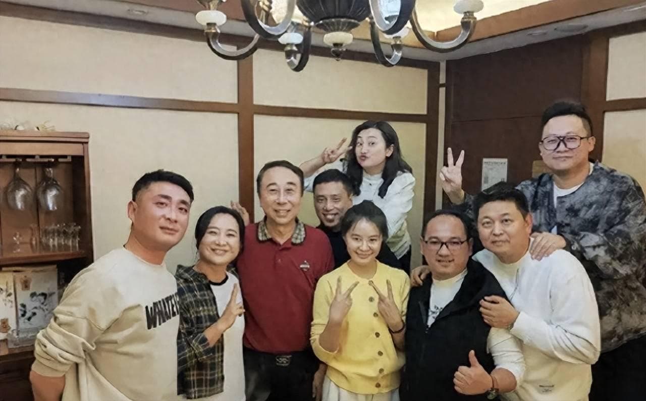 细扒之下才明白，冯巩在相声圈的地位到底有多高，大开眼界了
