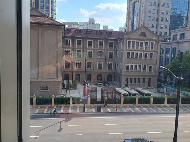上海市徐汇区：历史与现代交融的都市绿洲