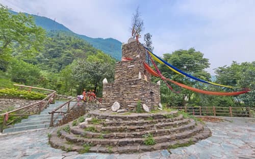北川羌城旅游区：缅怀与新生的见证
