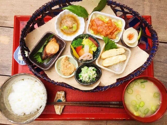 日本和食文化：传统与现代的完美融合