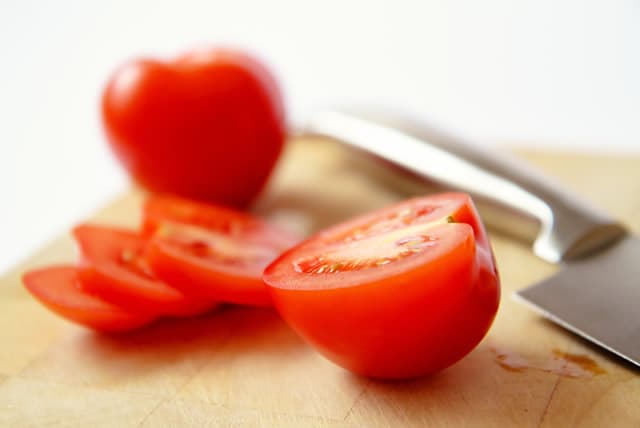 西红柿减肥法有效吗？四种实用减肥食谱详解