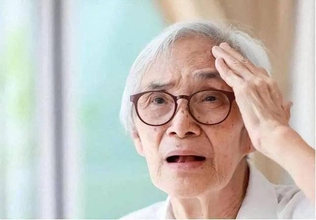 医学研究揭秘：连续3天吃蓝莓和三文鱼，能改善老年人记忆力